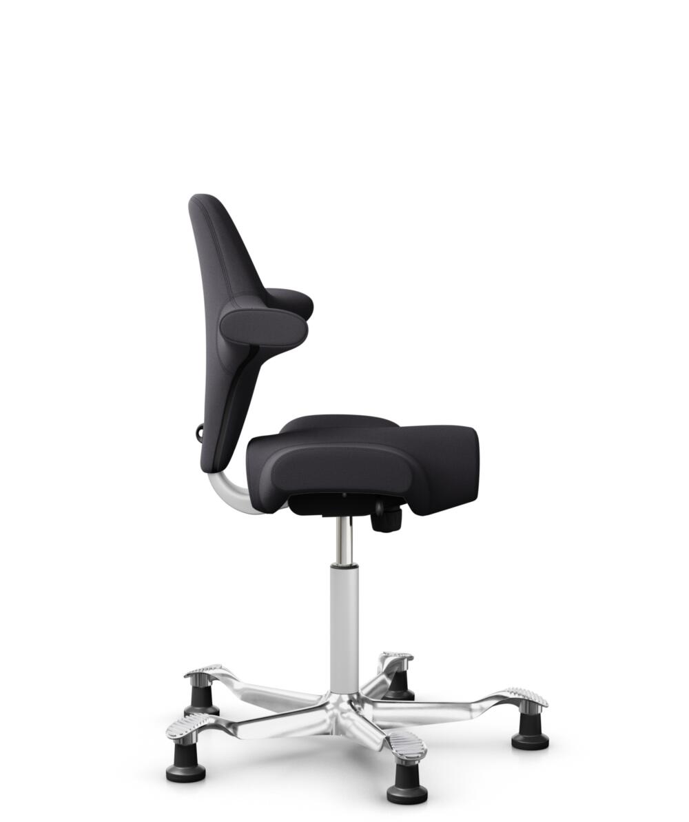 HÅG Capisco 8106 - Xtreme (Camira) - Gerecycled Polyester - EXR145 - Charcoal - Framekleur - Wit - Gasveer - 200 mm (Zithoogte 46-64cm) - Vloercontact - Glijdoppen - Voetenring - Nee, geen voetenring - Voetster - Ja, voetster in gepolijst aluminium - 2