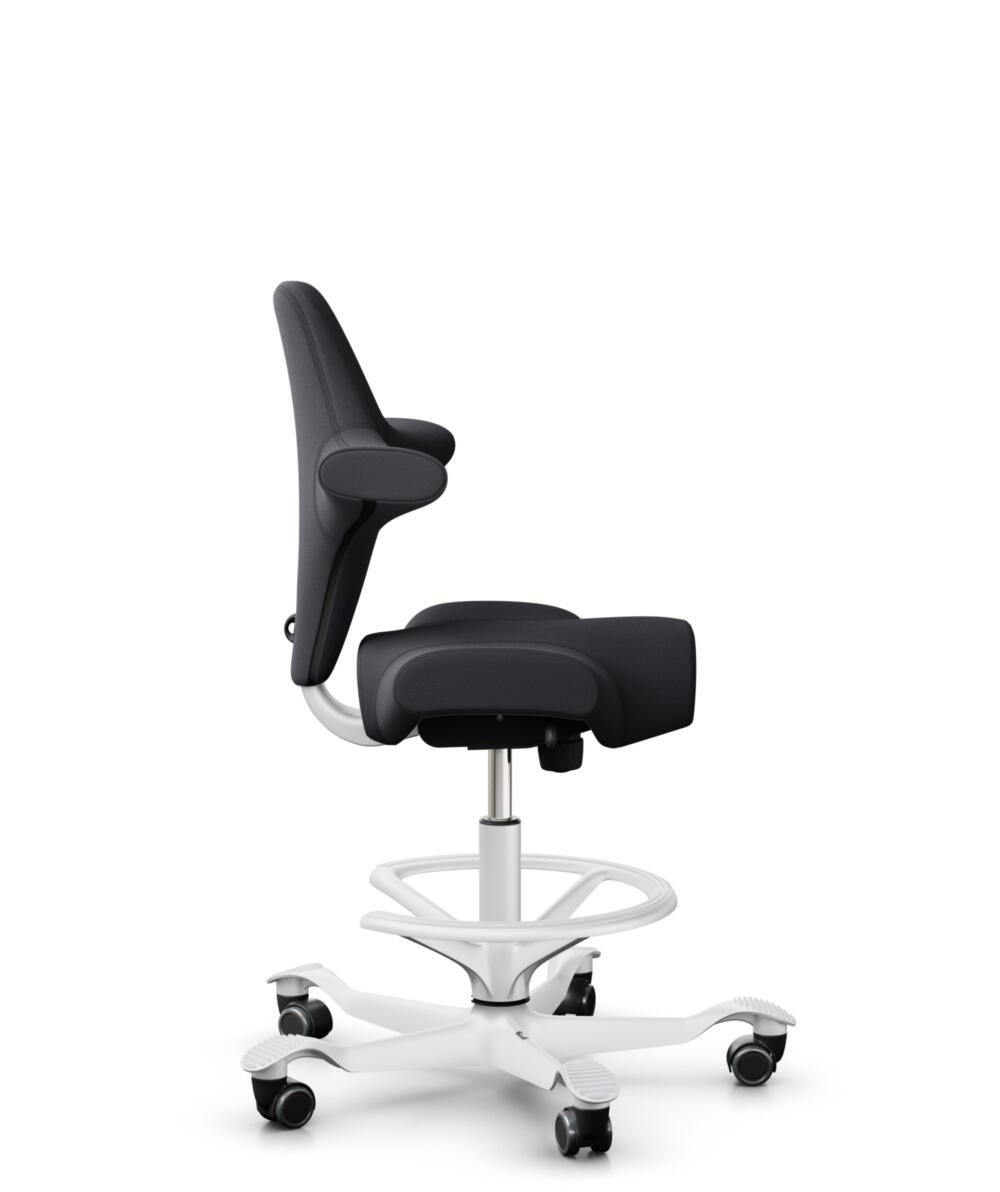 HÅG Capisco 8106 - Xtreme (Camira) - Gerecycled Polyester - EXR145 - Charcoal - Framekleur - Wit - Gasveer - 265 mm (Zithoogte 53-79cm) - Vloercontact - Harde wielen t.b.v. zachte vloeren - Voetenring - Ja, in framekleur - Voetster - Nee, voetster in f... - 2