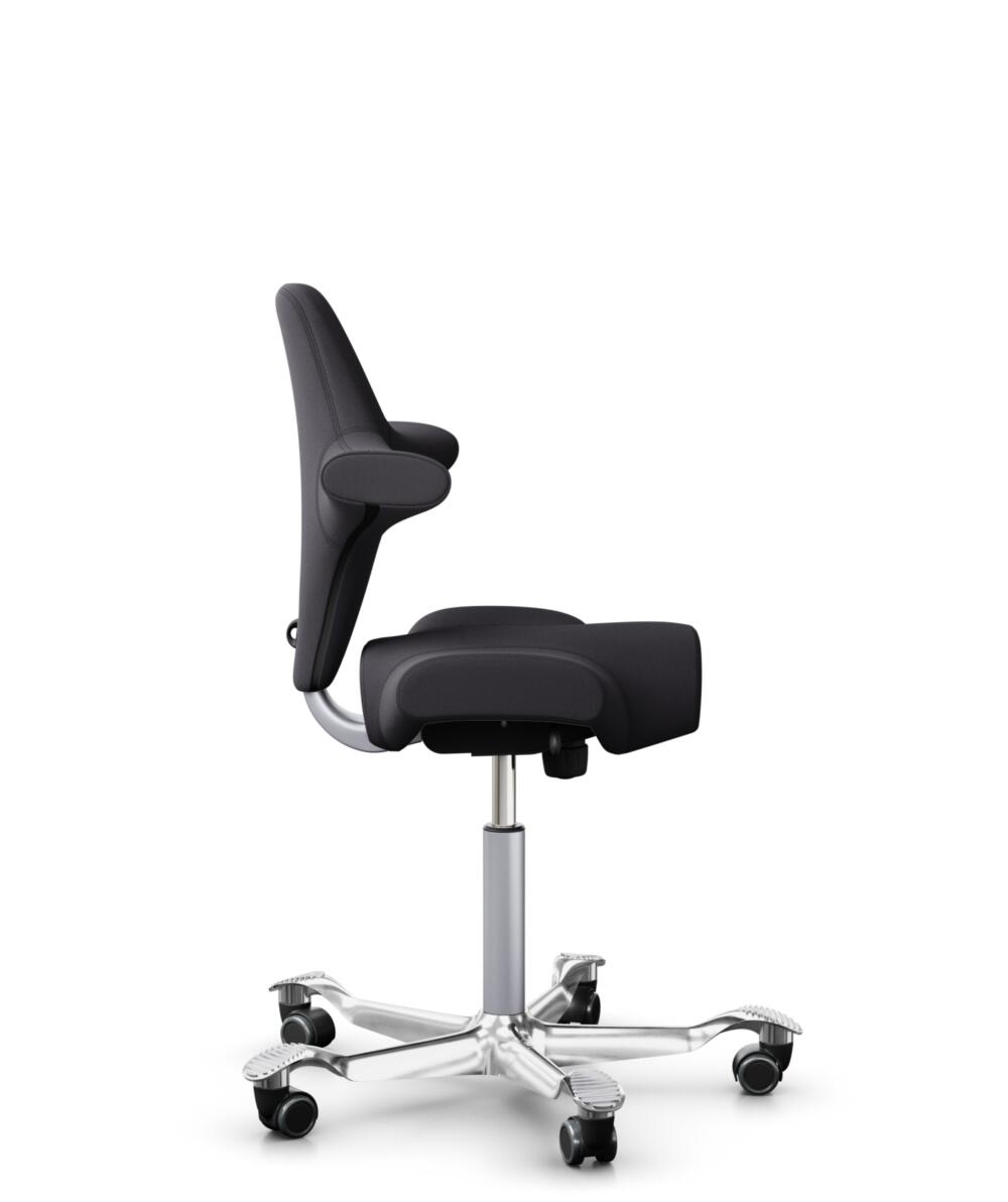 HÅG Capisco 8106 - Xtreme (Camira) - Gerecycled Polyester - EXR145 - Charcoal - Framekleur - Zilver - Gasveer - 265 mm (Zithoogte 53-79cm) - Vloercontact - Harde wielen t.b.v. zachte vloeren - Voetenring - Nee, geen voetenring - Voetster - Ja, voetster... - 2