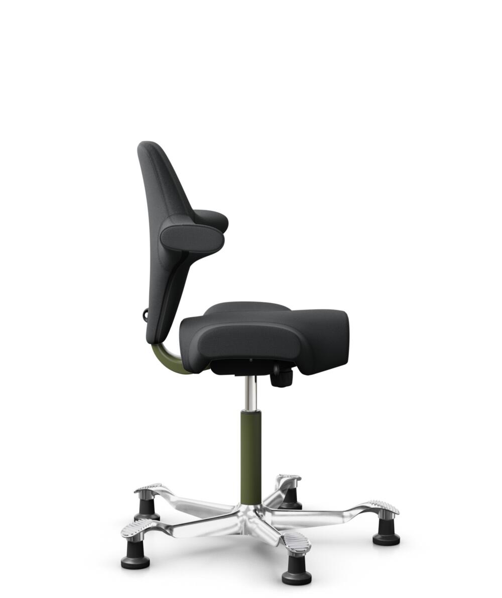 HÅG Capisco 8106 - Select (Gabriel) - Wol / Polyamide - SC60051 - Charcoal - Framekleur - Moss Grey - Gasveer - 150 mm (Zithoogte 40-55cm) - Vloercontact - Glijdoppen - Voetenring - Nee, geen voetenring - Voetster - Ja, voetster in gepolijst aluminium - 2