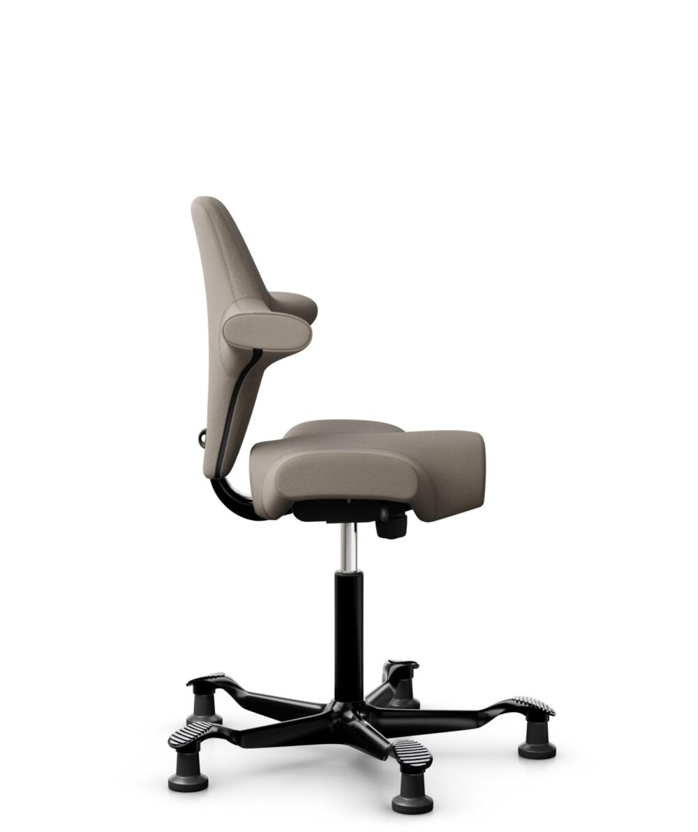 HÅG Capisco 8106 - Select (Gabriel) - Wol / Polyamide - SC60129 - Beige - Framekleur - Zwart - Gasveer - 265 mm (Zithoogte 53-79cm) - Vloercontact - Glijdoppen - Voetenring - Nee, geen voetenring - Voetster - Nee, voetster in framekleur - 2