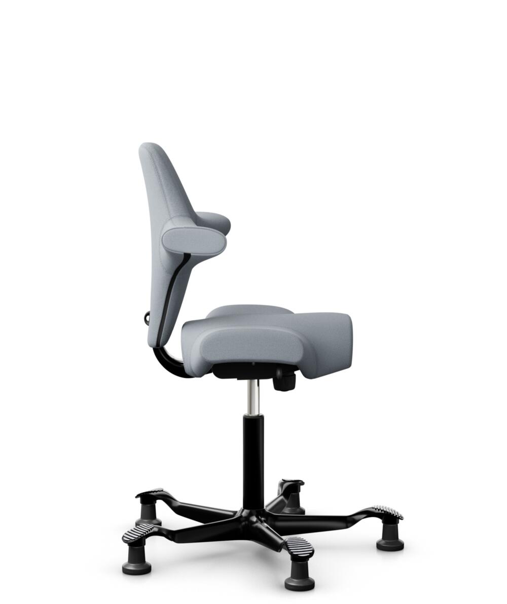 HÅG Capisco 8106 - Select (Gabriel) - Wol / Polyamide - SC60139 - Light grey - Framekleur - Moss Grey - Gasveer - 200 mm (Zithoogte 46-64cm) - Vloercontact - Glijdoppen - Voetenring - Nee, geen voetenring - Voetster - Nee, voetster in framekleur - 2