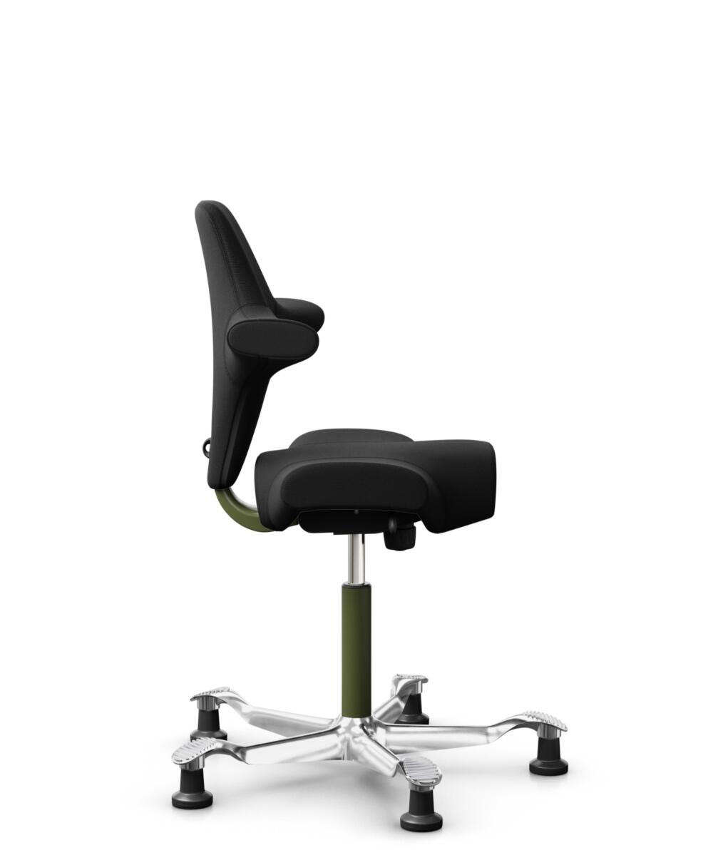 HÅG Capisco 8106 - Select (Gabriel) - Wol / Polyamide - SC60999 - Black - Framekleur - Moss Grey - Gasveer - 200 mm (Zithoogte 46-64cm) - Vloercontact - Glijdoppen - Voetenring - Nee, geen voetenring - Voetster - Ja, voetster in gepolijst aluminium - 2