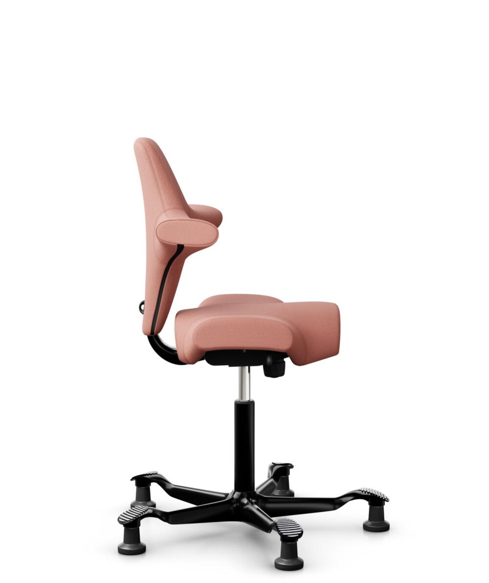 HÅG Capisco 8106 - Select (Gabriel) - Wol / Polyamide - SC64213 - Light blush - Framekleur - Zwart - Gasveer - 200 mm (Zithoogte 46-64cm) - Vloercontact - Glijdoppen - Voetenring - Nee, geen voetenring - Voetster - Nee, voetster in framekleur - 2