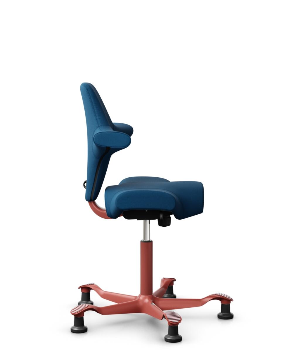HÅG Capisco 8106 - Select (Gabriel) - Wol / Polyamide - SC66071 - Navy blue - Framekleur - Blush Rose - Gasveer - 265 mm (Zithoogte 53-79cm) - Vloercontact - Glijdoppen - Voetenring - Nee, geen voetenring - Voetster - Nee, voetster in framekleur - 2