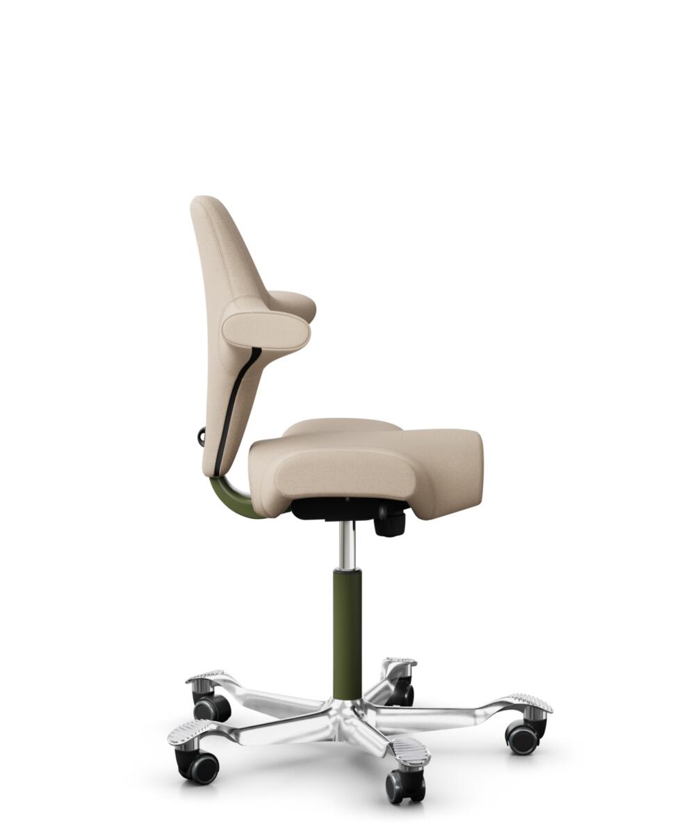 HÅG Capisco 8106 - Select (Gabriel) - Wol / Polyamide - SC61188 - Light beige - Framekleur - Moss Grey - Gasveer - 150 mm (Zithoogte 40-55cm) - Vloercontact - Zachte wielen t.b.v. harde vloeren - Voetenring - Nee, geen voetenring - Voetster - Ja, voets... - 2