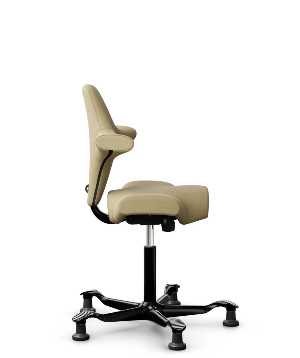 HÅG Capisco 8106 - Select (Gabriel) - Wol / Polyamide - SC62097 - Light ochre - Framekleur - Zwart - Gasveer - 150 mm (Zithoogte 40-55cm) - Vloercontact - Glijdoppen - Voetenring - Nee, geen voetenring - Voetster - Nee, voetster in framekleur - 2