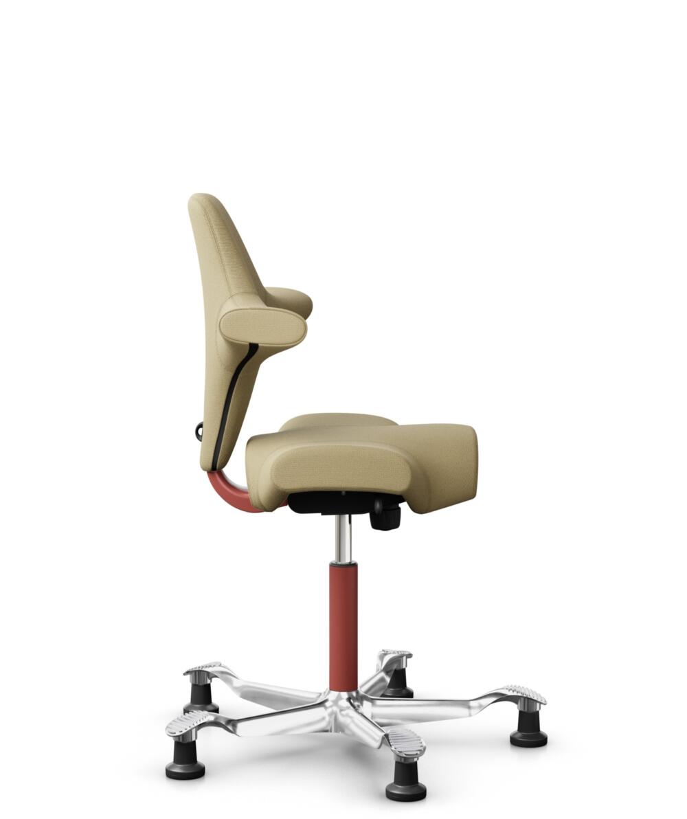 HÅG Capisco 8106 - Select (Gabriel) - Wol / Polyamide - SC62097 - Light ochre - Framekleur - Blush Rose - Gasveer - 265 mm (Zithoogte 53-79cm) - Vloercontact - Glijdoppen - Voetenring - Nee, geen voetenring - Voetster - Ja, voetster in gepolijst aluminium - 2