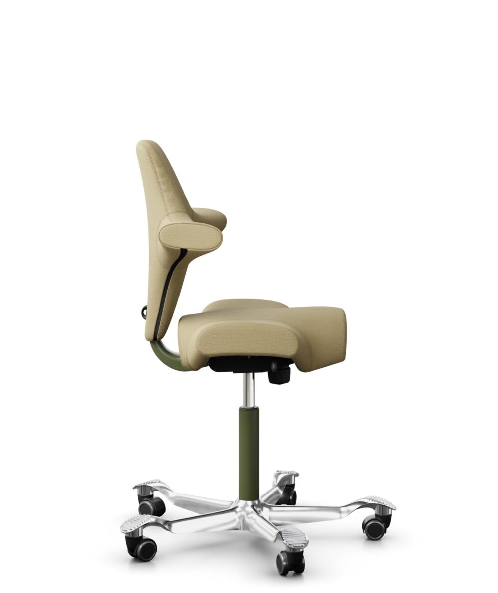 HÅG Capisco 8106 - Select (Gabriel) - Wol / Polyamide - SC62097 - Light ochre - Framekleur - Moss Grey - Gasveer - 200 mm (Zithoogte 46-64cm) - Vloercontact - Harde wielen t.b.v. zachte vloeren - Voetenring - Nee, geen voetenring - Voetster - Ja, voets... - 2