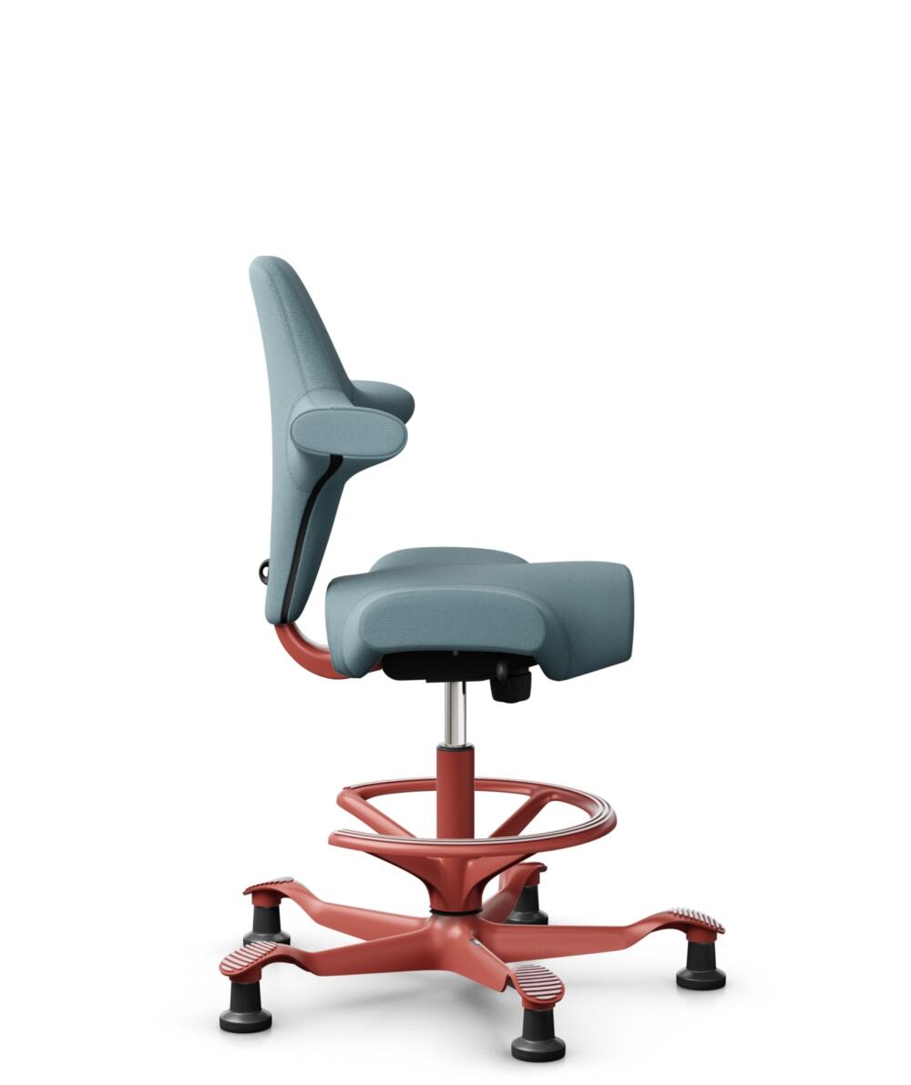 HÅG Capisco 8106 - Select (Gabriel) - Wol / Polyamide - SC67098 - Glacier blue - Framekleur - Blush Rose - Gasveer - 200 mm (Zithoogte 46-64cm) - Vloercontact - Glijdoppen - Voetenring - Ja, in framekleur - Voetster - Nee, voetster in framekleur - 2