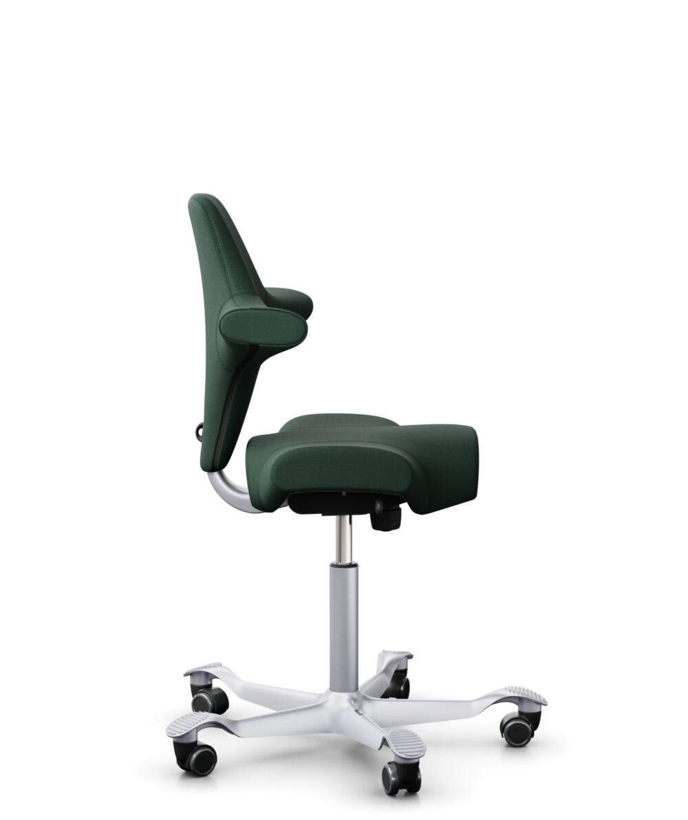 HÅG Capisco 8106 - Select (Gabriel) - Wol / Polyamide - SC68209 - Dark green - Framekleur - Zilver - Gasveer - 265 mm (Zithoogte 53-79cm) - Vloercontact - Zachte wielen t.b.v. harde vloeren - Voetenring - Nee, geen voetenring - Voetster - Nee, voetster... - 2