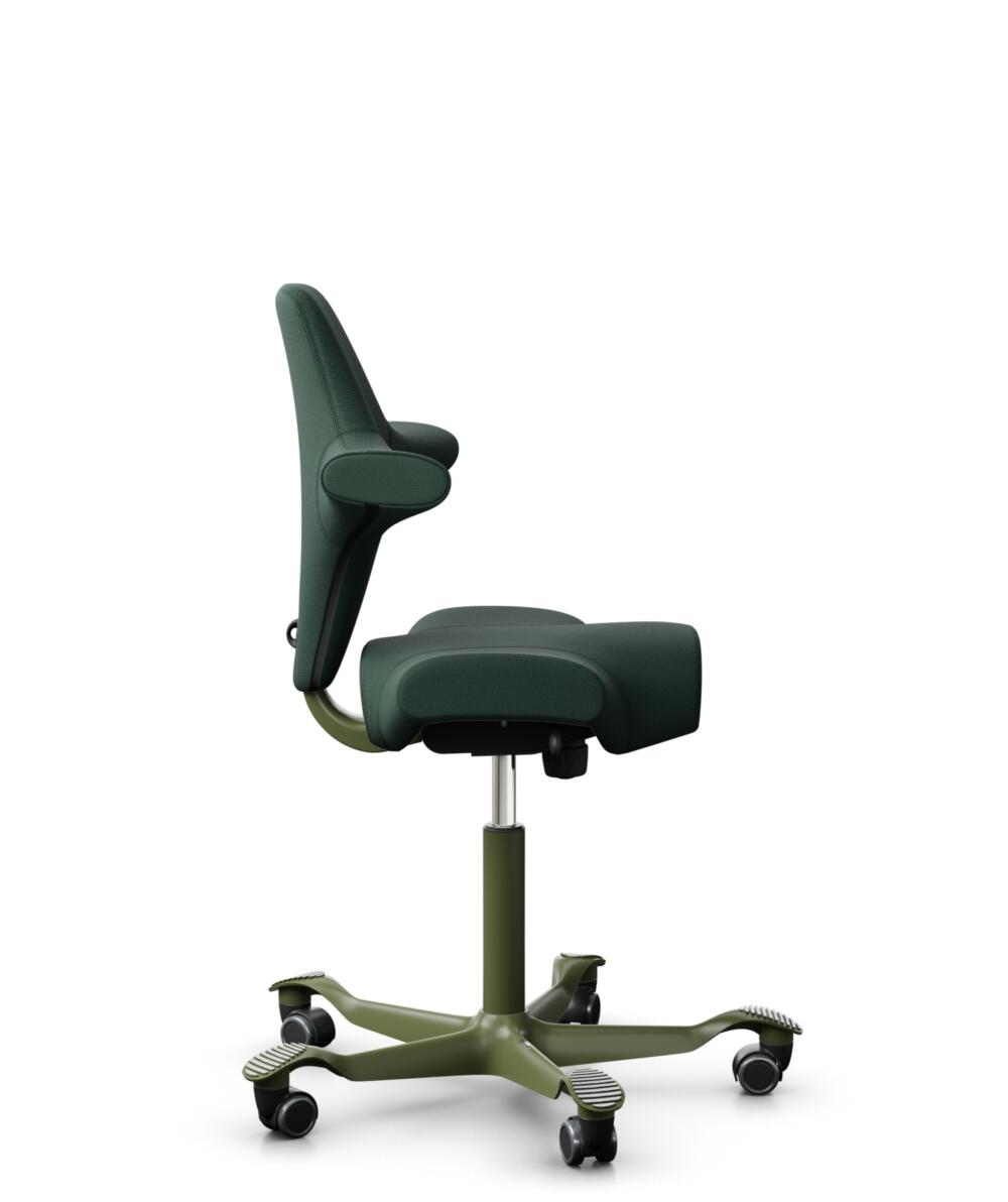 HÅG Capisco 8106 - Select (Gabriel) - Wol / Polyamide - SC68209 - Dark green - Framekleur - Moss Grey - Gasveer - 150 mm (Zithoogte 40-55cm) - Vloercontact - Harde wielen t.b.v. zachte vloeren - Voetenring - Nee, geen voetenring - Voetster - Nee, voets... - 2