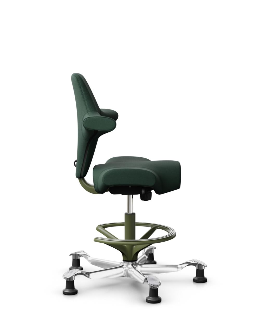HÅG Capisco 8106 - Select (Gabriel) - Wol / Polyamide - SC68209 - Dark green - Framekleur - Moss Grey - Gasveer - 265 mm (Zithoogte 53-79cm) - Vloercontact - Glijdoppen - Voetenring - Ja, in framekleur - Voetster - Ja, voetster in gepolijst aluminium - 2