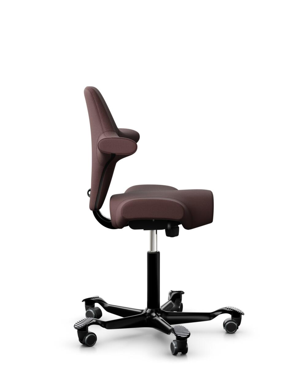 HÅG Capisco 8106 - Select (Gabriel) - Wol / Polyamide - SC61186 - Chestnut - Framekleur - Zwart - Gasveer - 150 mm (Zithoogte 40-55cm) - Vloercontact - Harde wielen t.b.v. zachte vloeren - Voetenring - Nee, geen voetenring - Voetster - Nee, voetster in... - 2