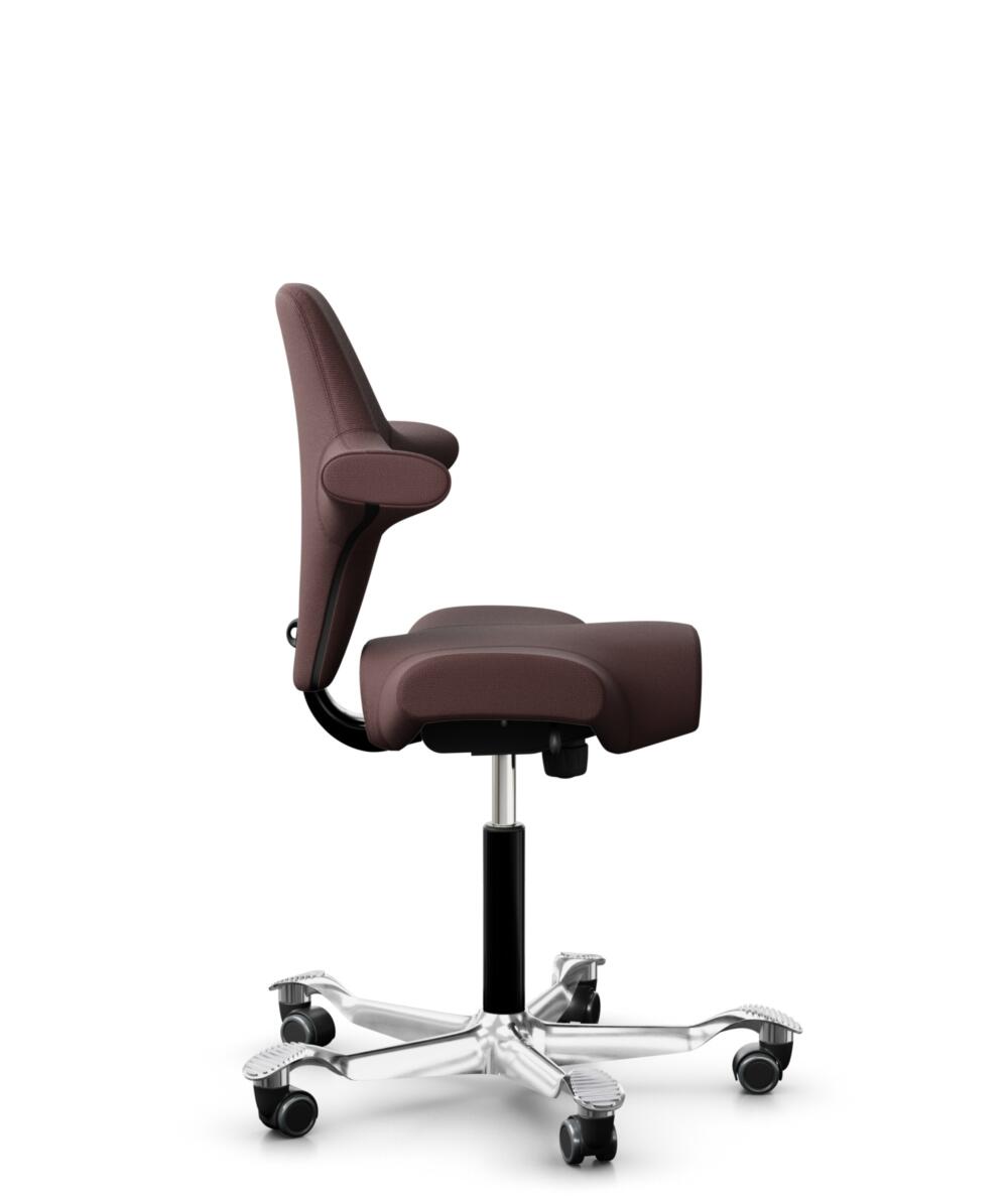 HÅG Capisco 8106 - Select (Gabriel) - Wol / Polyamide - SC61186 - Chestnut - Framekleur - Zwart - Gasveer - 150 mm (Zithoogte 40-55cm) - Vloercontact - Harde wielen t.b.v. zachte vloeren - Voetenring - Nee, geen voetenring - Voetster - Ja, voetster in ... - 2