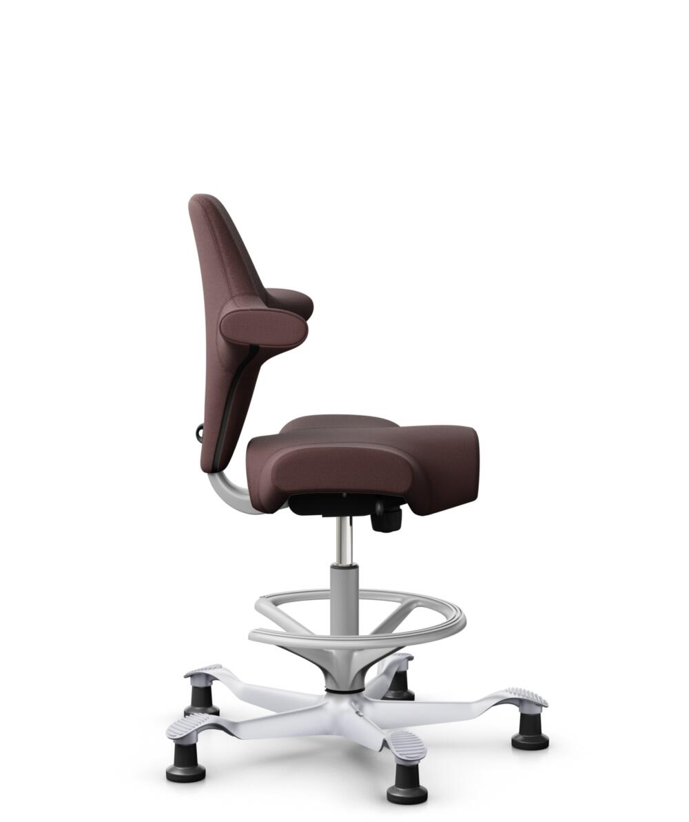 HÅG Capisco 8106 - Select (Gabriel) - Wol / Polyamide - SC61186 - Chestnut - Framekleur - Zilver - Gasveer - 200 mm (Zithoogte 46-64cm) - Vloercontact - Glijdoppen - Voetenring - Ja, in framekleur - Voetster - Nee, voetster in framekleur - 2