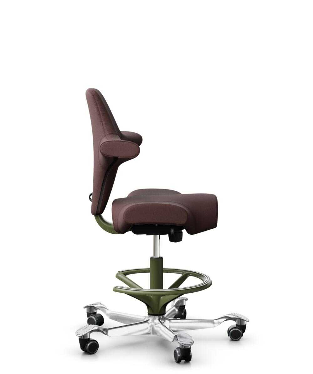 HÅG Capisco 8106 - Select (Gabriel) - Wol / Polyamide - SC61186 - Chestnut - Framekleur - Moss Grey - Gasveer - 265 mm (Zithoogte 53-79cm) - Vloercontact - Zachte wielen t.b.v. harde vloeren - Voetenring - Ja, in framekleur - Voetster - Ja, voetster in... - 2