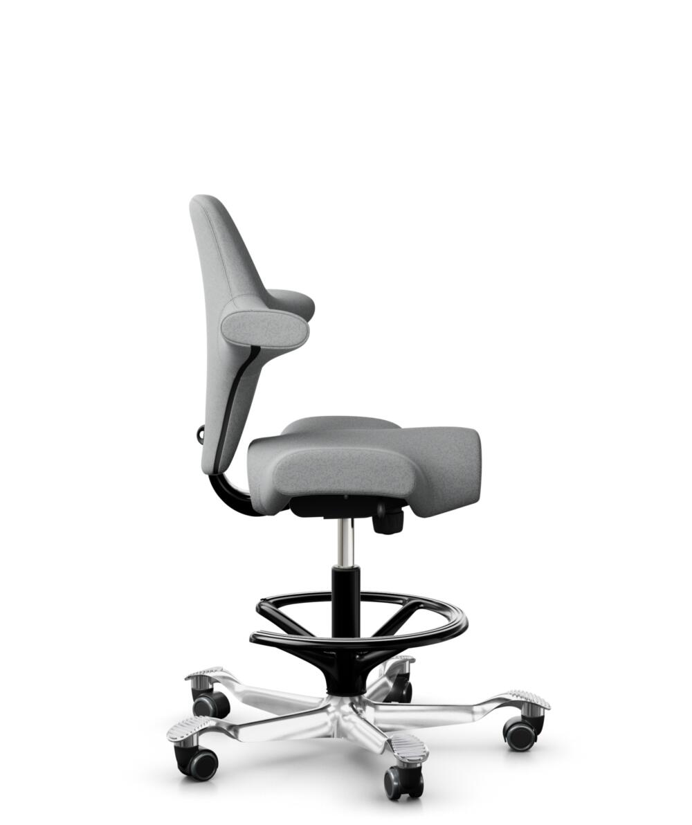 HÅG Capisco 8106 - Capture (Gabriel) - Wol / Polyamide - CPT4102 - Light grey - Framekleur - Zwart - Gasveer - 265 mm (Zithoogte 53-79cm) - Vloercontact - Zachte wielen t.b.v. harde vloeren - Voetenring - Ja, in framekleur - Voetster - Ja, voetster in ... - 2
