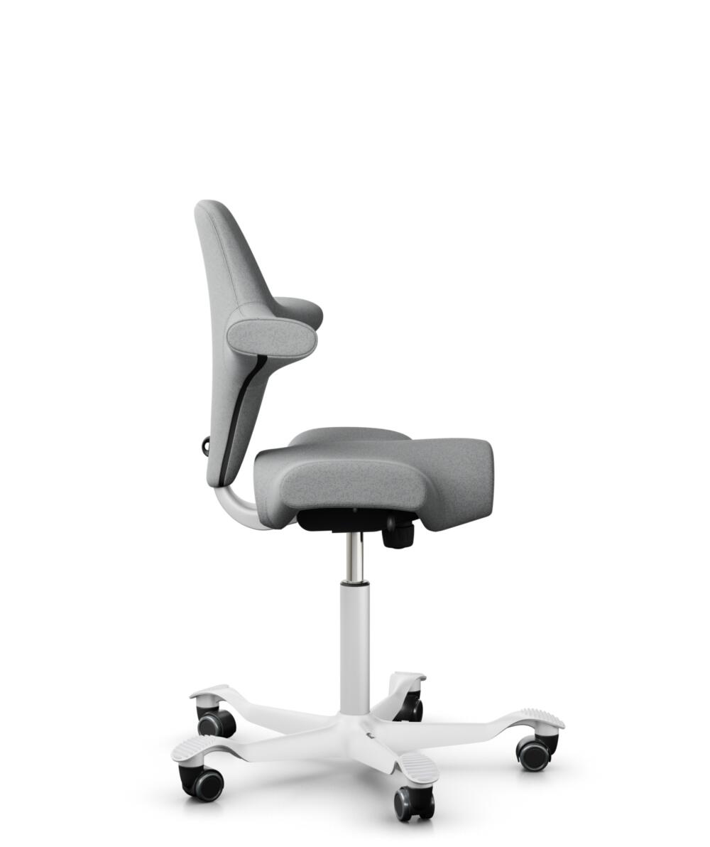 HÅG Capisco 8106 - Capture (Gabriel) - Wol / Polyamide - CPT4102 - Light grey - Framekleur - Wit - Gasveer - 150 mm (Zithoogte 40-55cm) - Vloercontact - Harde wielen t.b.v. zachte vloeren - Voetenring - Nee, geen voetenring - Voetster - Nee, voetster i... - 2