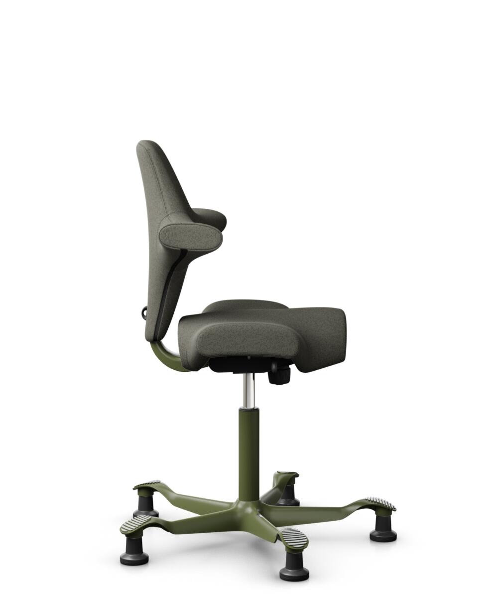 HÅG Capisco 8106 - Capture (Gabriel) - Wol / Polyamide - CPT4401 - Warm grey - Framekleur - Moss Grey - Gasveer - 265 mm (Zithoogte 53-79cm) - Vloercontact - Glijdoppen - Voetenring - Nee, geen voetenring - Voetster - Nee, voetster in framekleur - 2