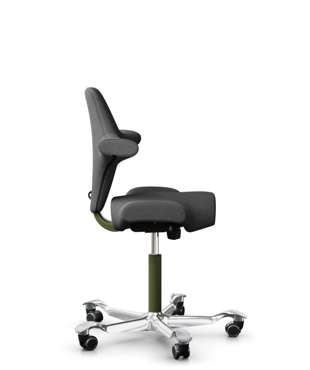 HÅG Capisco 8106 - Capture (Gabriel) - Wol / Polyamide - CPT4601 - Dark grey - Framekleur - Moss Grey - Gasveer - 265 mm (Zithoogte 53-79cm) - Vloercontact - Zachte wielen t.b.v. harde vloeren - Voetenring - Nee, geen voetenring - Voetster - Ja, voetst... - 2