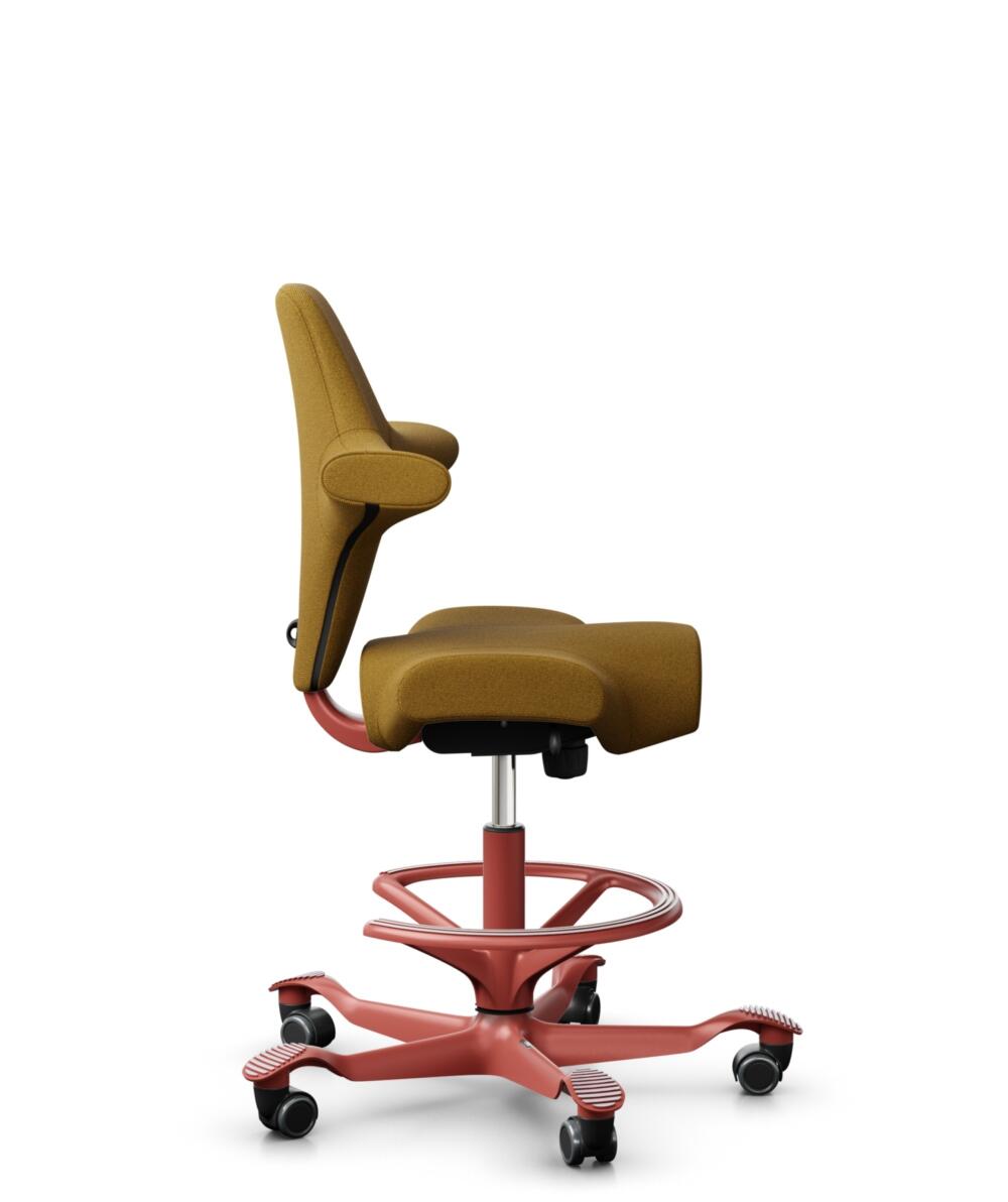 HÅG Capisco 8106 - Capture (Gabriel) - Wol / Polyamide - CPT6401 - Ochre - Framekleur - Blush Rose - Gasveer - 265 mm (Zithoogte 53-79cm) - Vloercontact - Harde wielen t.b.v. zachte vloeren - Voetenring - Ja, in framekleur - Voetster - Nee, voetster in... - 2