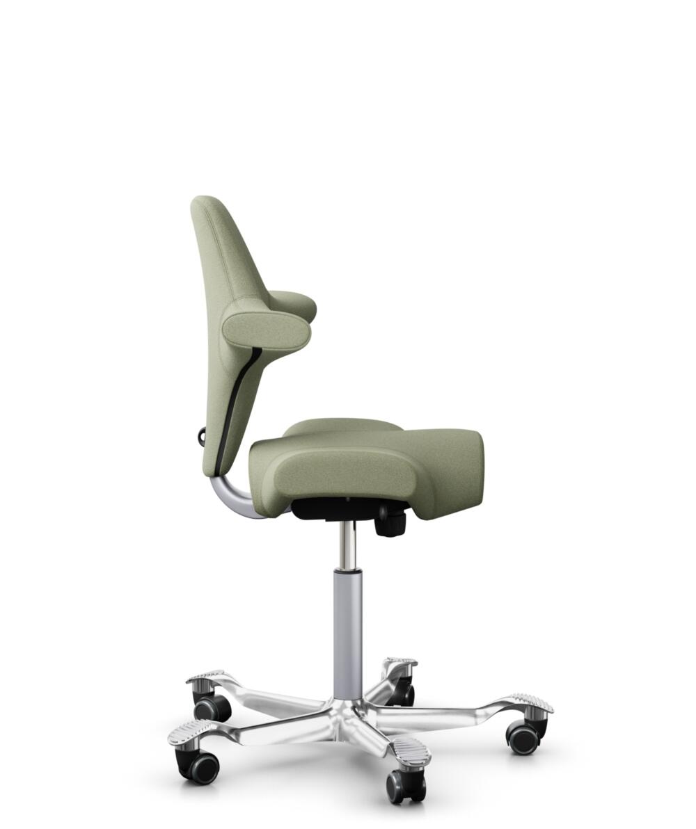 HÅG Capisco 8106 - Capture (Gabriel) - Wol / Polyamide - CPT5101 - Green-grey - Framekleur - Zilver - Gasveer - 150 mm (Zithoogte 40-55cm) - Vloercontact - Zachte wielen t.b.v. harde vloeren - Voetenring - Nee, geen voetenring - Voetster - Ja, voetster... - 2