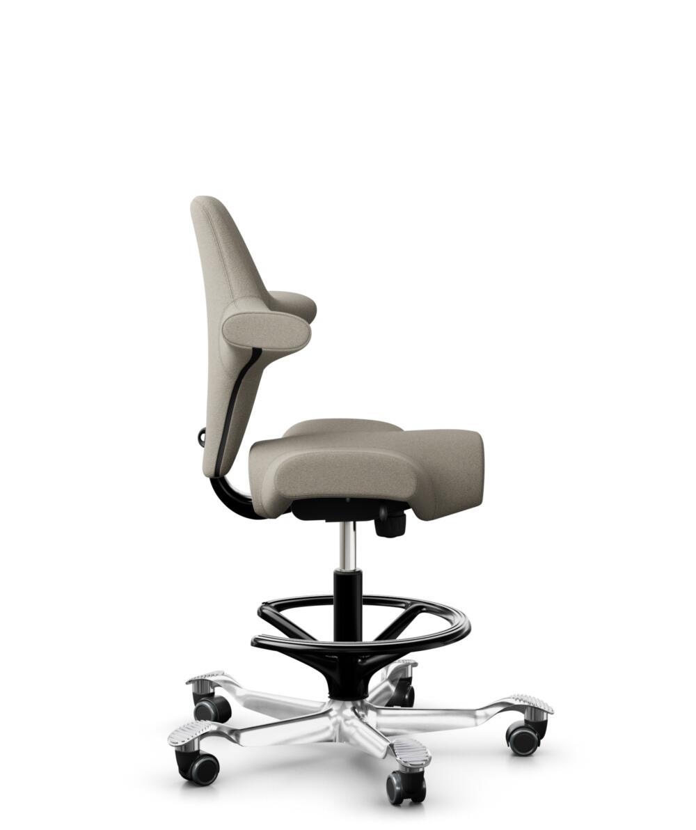 HÅG Capisco 8106 - Capture (Gabriel) - Wol / Polyamide - CPT5103 - Light beige - Framekleur - Zwart - Gasveer - 200 mm (Zithoogte 46-64cm) - Vloercontact - Harde wielen t.b.v. zachte vloeren - Voetenring - Ja, in framekleur - Voetster - Ja, voetster in... - 2