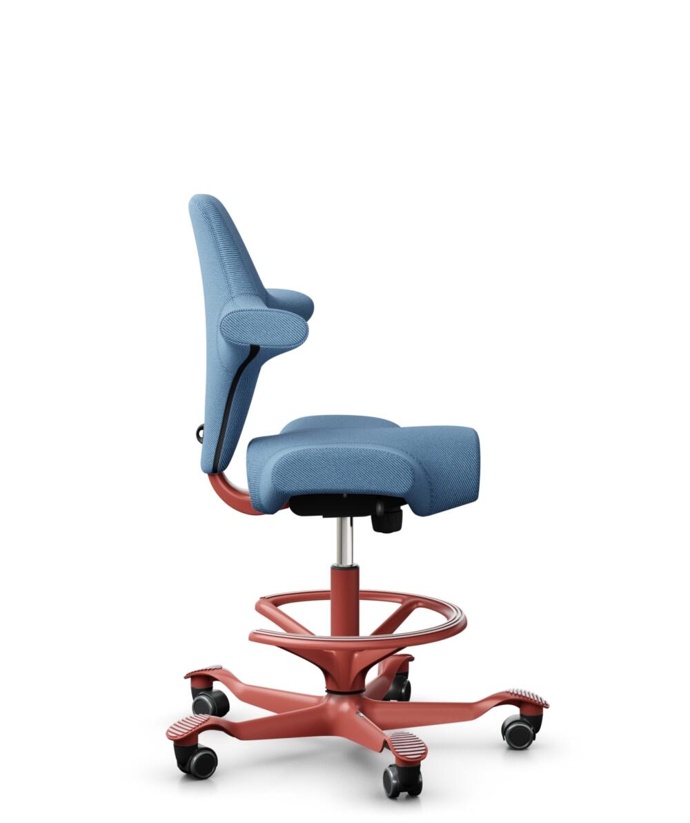 HÅG Capisco 8106 - Oceanic (Camira) - Gerecycled Polyester - OCI011 - Light blue - Framekleur - Blush Rose - Gasveer - 265 mm (Zithoogte 53-79cm) - Vloercontact - Zachte wielen t.b.v. harde vloeren - Voetenring - Ja, in framekleur - Voetster - Nee, voe... - 2