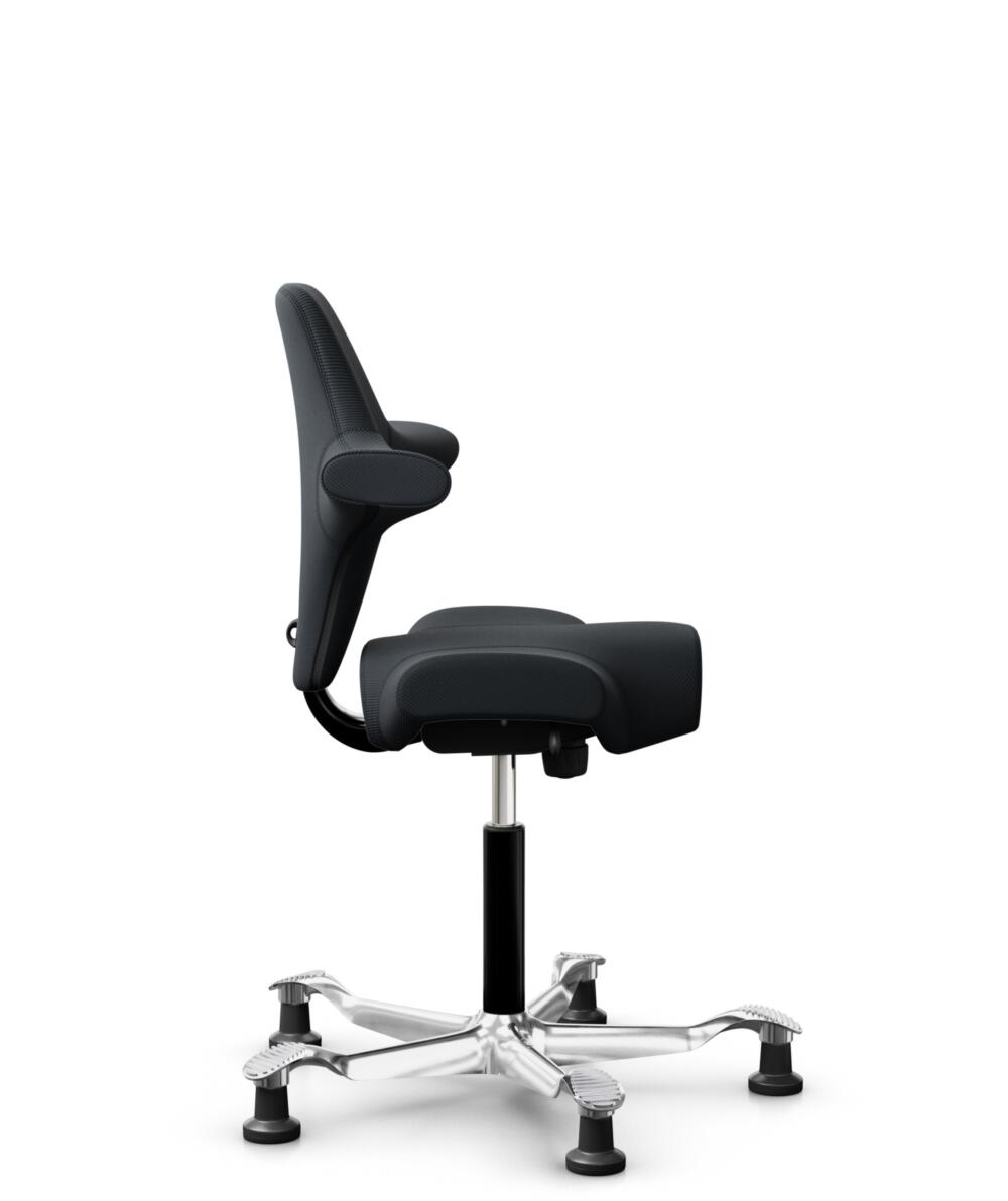 HÅG Capisco 8106 - Oceanic (Camira) - Gerecycled Polyester - OCI001 - Black - Framekleur - Zwart - Gasveer - 150 mm (Zithoogte 40-55cm) - Vloercontact - Glijdoppen - Voetenring - Nee, geen voetenring - Voetster - Ja, voetster in gepolijst aluminium - 2