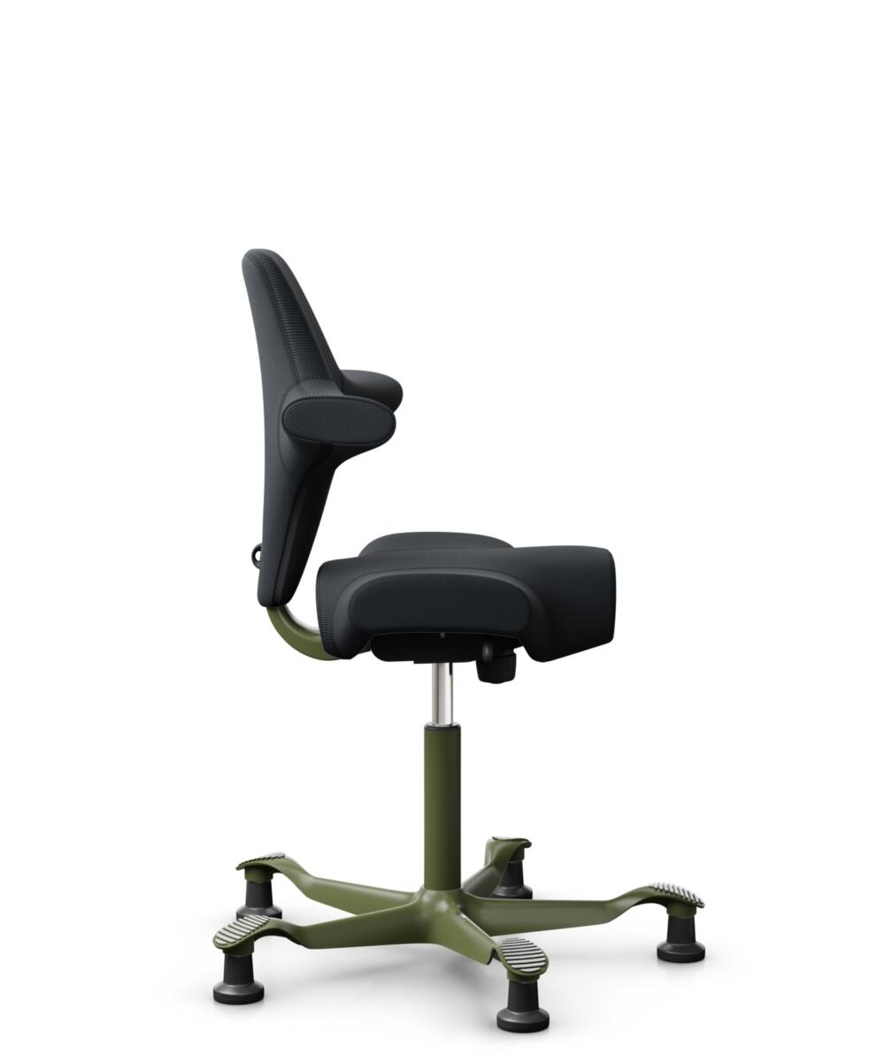 HÅG Capisco 8106 - Oceanic (Camira) - Gerecycled Polyester - OCI001 - Black - Framekleur - Moss Grey - Gasveer - 265 mm (Zithoogte 53-79cm) - Vloercontact - Glijdoppen - Voetenring - Nee, geen voetenring - Voetster - Nee, voetster in framekleur - 2