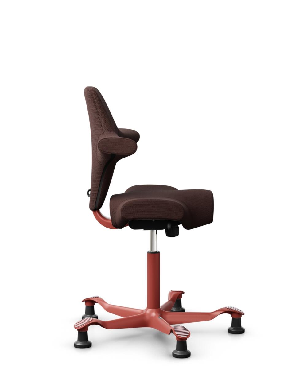 HÅG Capisco 8106 - Sirdal (GU) - Wol - SRD480 - Chestnut - Framekleur - Blush Rose - Gasveer - 200 mm (Zithoogte 46-64cm) - Vloercontact - Glijdoppen - Voetenring - Nee, geen voetenring - Voetster - Nee, voetster in framekleur - 2