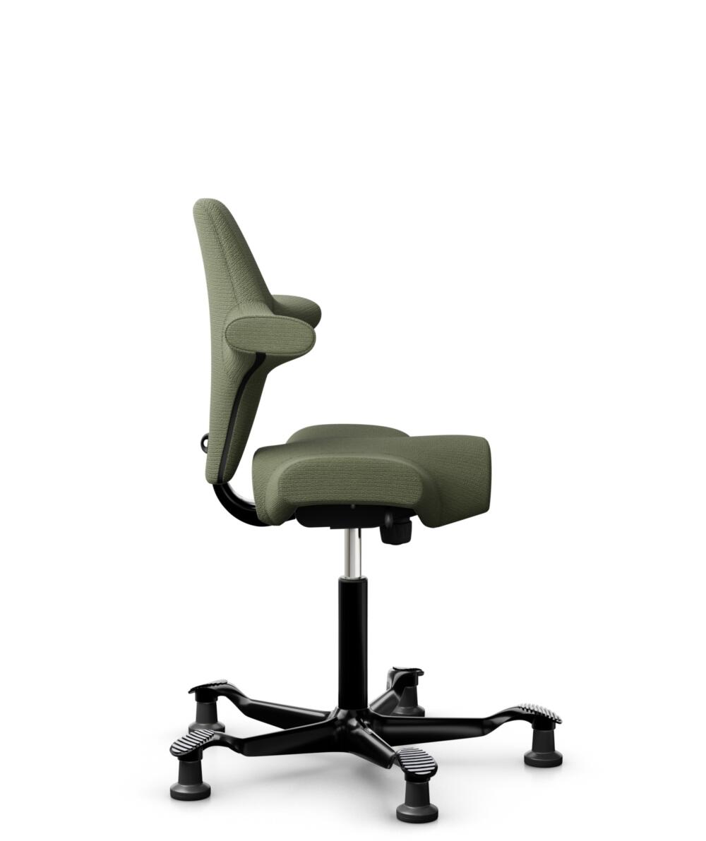HÅG Capisco 8106 - Sirdal (GU) - Wol - SRD960 - Green - Framekleur - Zwart - Gasveer - 150 mm (Zithoogte 40-55cm) - Vloercontact - Glijdoppen - Voetenring - Nee, geen voetenring - Voetster - Nee, voetster in framekleur - 2