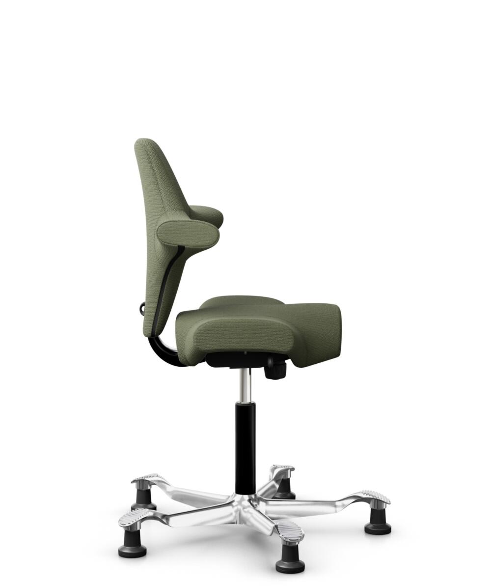 HÅG Capisco 8106 - Sirdal (GU) - Wol - SRD960 - Green - Framekleur - Zwart - Gasveer - 150 mm (Zithoogte 40-55cm) - Vloercontact - Glijdoppen - Voetenring - Nee, geen voetenring - Voetster - Ja, voetster in gepolijst aluminium - 2