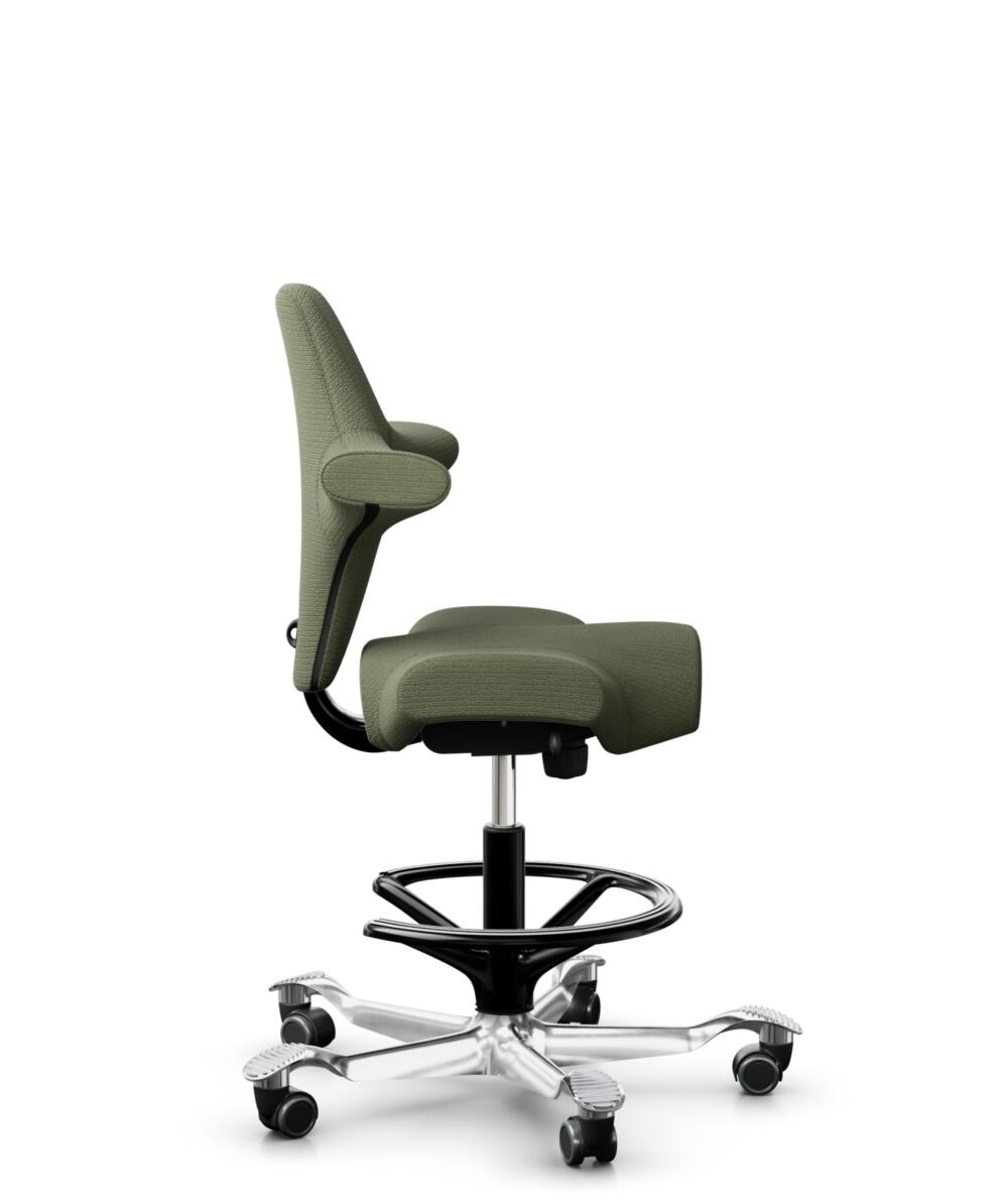HÅG Capisco 8106 - Sirdal (GU) - Wol - SRD960 - Green - Framekleur - Zwart - Gasveer - 200 mm (Zithoogte 46-64cm) - Vloercontact - Zachte wielen t.b.v. harde vloeren - Voetenring - Ja, in framekleur - Voetster - Ja, voetster in gepolijst aluminium - 2