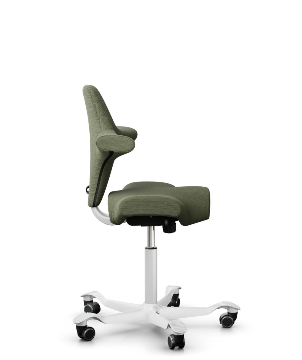 HÅG Capisco 8106 - Sirdal (GU) - Wol - SRD960 - Green - Framekleur - Wit - Gasveer - 200 mm (Zithoogte 46-64cm) - Vloercontact - Zachte wielen t.b.v. harde vloeren - Voetenring - Nee, geen voetenring - Voetster - Nee, voetster in framekleur - 2