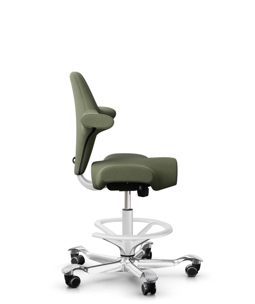 HÅG Capisco 8106 - Sirdal (GU) - Wol - SRD960 - Green - Framekleur - Wit - Gasveer - 200 mm (Zithoogte 46-64cm) - Vloercontact - Zachte wielen t.b.v. harde vloeren - Voetenring - Ja, in framekleur - Voetster - Ja, voetster in gepolijst aluminium - 2