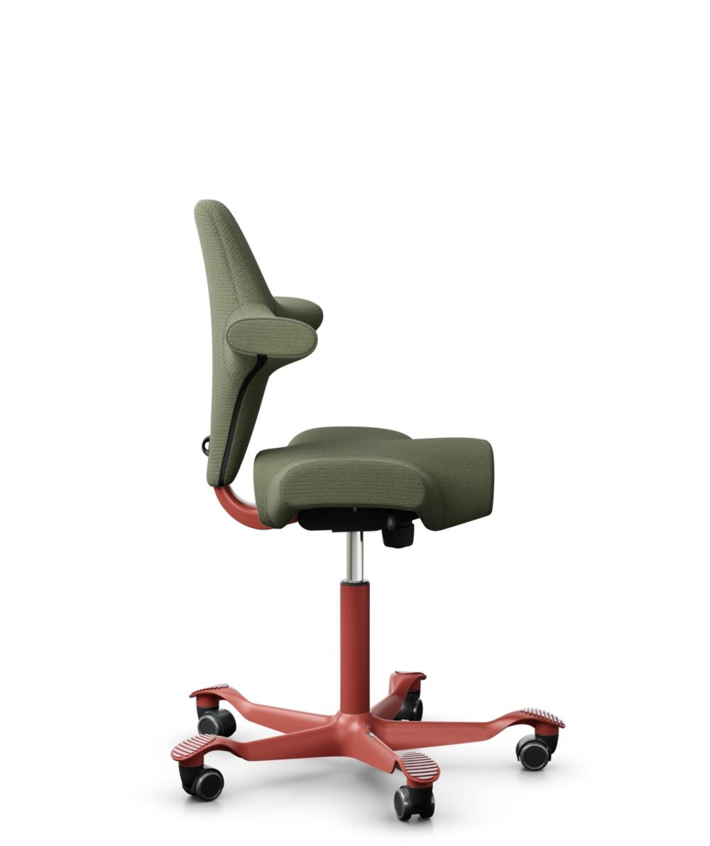 HÅG Capisco 8106 - Sirdal (GU) - Wol - SRD960 - Green - Framekleur - Blush Rose - Gasveer - 200 mm (Zithoogte 46-64cm) - Vloercontact - Zachte wielen t.b.v. harde vloeren - Voetenring - Nee, geen voetenring - Voetster - Nee, voetster in framekleur - 2
