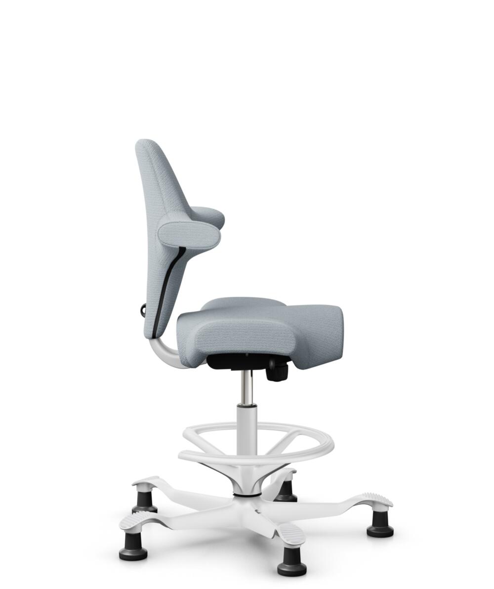 HÅG Capisco 8106 - Sirdal (GU) - Wol - SRD120 Light grey - Framekleur - Wit - Gasveer - 200 mm (Zithoogte 46-64cm) - Vloercontact - Glijdoppen - Voetenring - Ja, in framekleur - Voetster - Nee, voetster in framekleur - 2