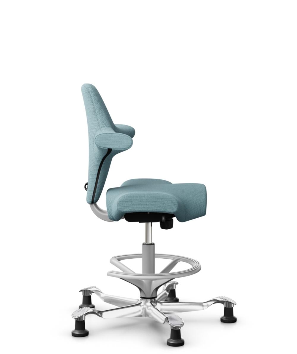 HÅG Capisco 8106 - Sirdal (GU) - Wol - SRD730 Blue - Framekleur - Zilver - Gasveer - 265 mm (Zithoogte 53-79cm) - Vloercontact - Glijdoppen - Voetenring - Ja, in framekleur - Voetster - Ja, voetster in gepolijst aluminium - 2