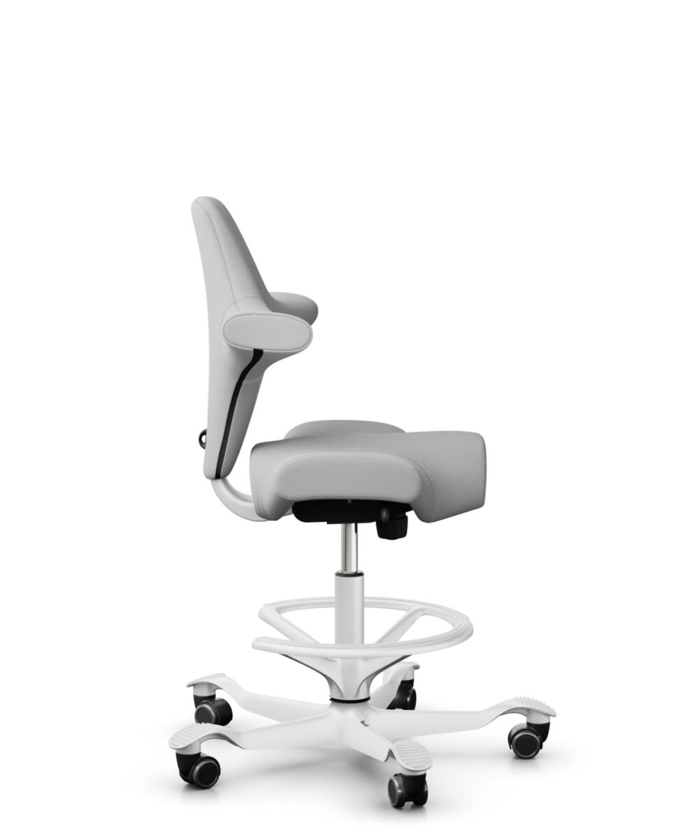 HÅG Capisco 8106 - Steelcut Trio 3 (Kvadrat) - Wol / Polyamide - STT133 - Light grey - Framekleur - Wit - Gasveer - 200 mm (Zithoogte 46-64cm) - Vloercontact - Zachte wielen t.b.v. harde vloeren - Voetenring - Ja, in framekleur - Voetster - Nee, voetst... - 2