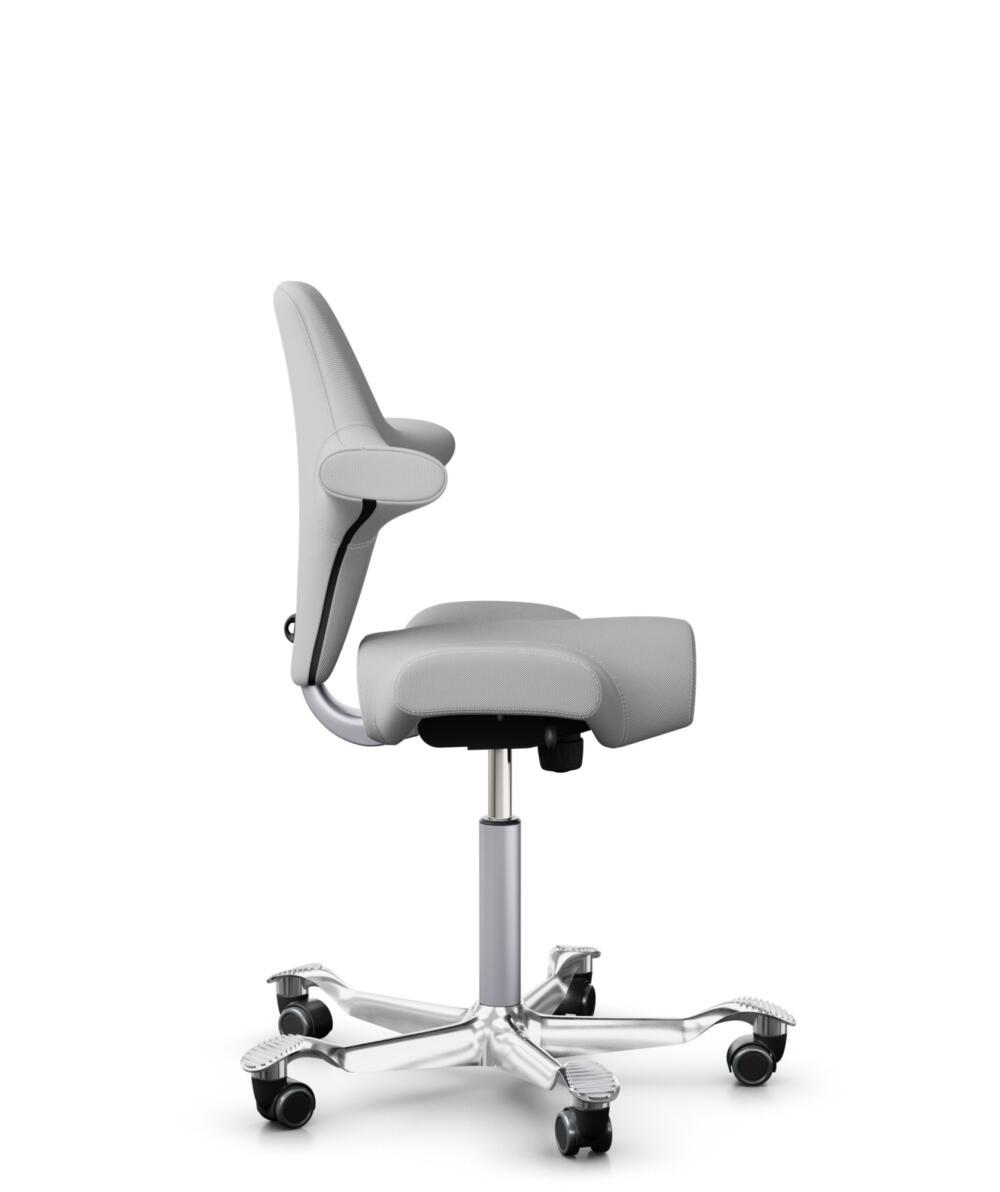 HÅG Capisco 8106 - Steelcut Trio 3 (Kvadrat) - Wol / Polyamide - STT133 - Light grey - Framekleur - Zilver - Gasveer - 150 mm (Zithoogte 40-55cm) - Vloercontact - Harde wielen t.b.v. zachte vloeren - Voetenring - Nee, geen voetenring - Voetster - Ja, v... - 3