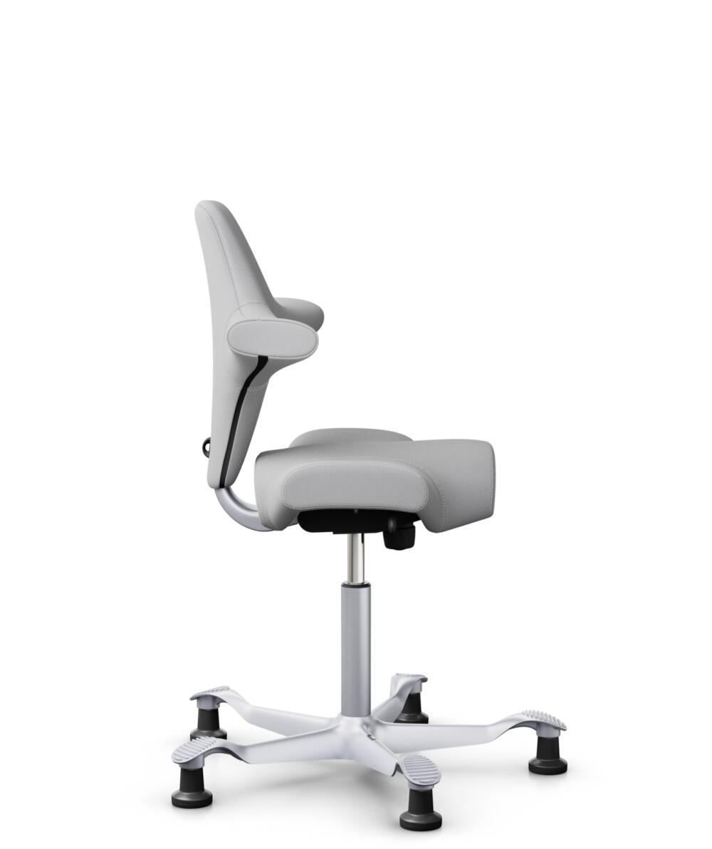 HÅG Capisco 8106 - Steelcut Trio 3 (Kvadrat) - Wol / Polyamide - STT133 - Light grey - Framekleur - Zilver - Gasveer - 150 mm (Zithoogte 40-55cm) - Vloercontact - Glijdoppen - Voetenring - Nee, geen voetenring - Voetster - Nee, voetster in framekleur - 2