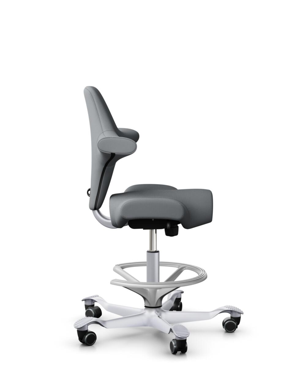 HÅG Capisco 8106 - Steelcut Trio 3 (Kvadrat) - Wol / Polyamide - STT153 - Grey - Framekleur - Zilver - Gasveer - 200 mm (Zithoogte 46-64cm) - Vloercontact - Harde wielen t.b.v. zachte vloeren - Voetenring - Ja, in framekleur - Voetster - Nee, voetster ... - 3