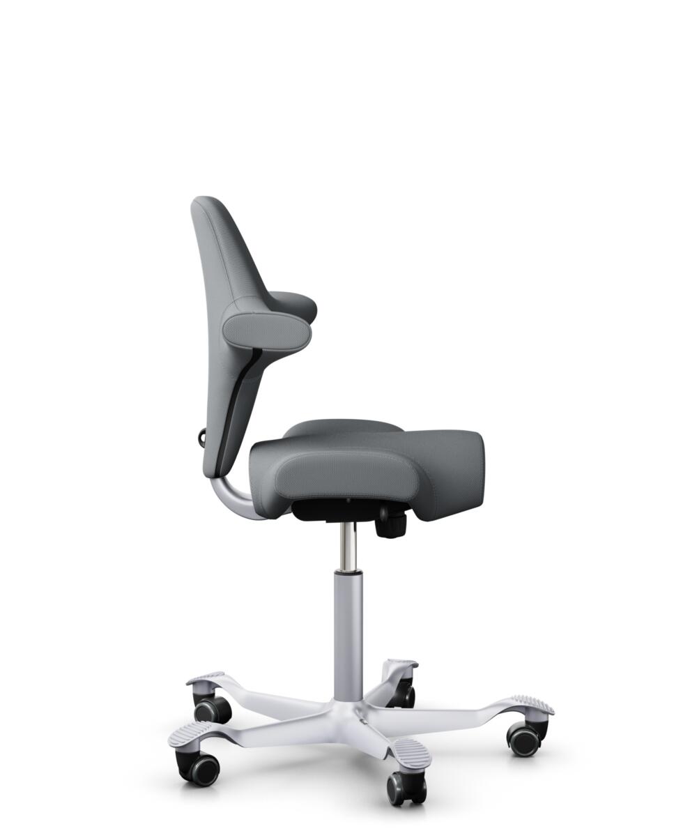 HÅG Capisco 8106 - Steelcut Trio 3 (Kvadrat) - Wol / Polyamide - STT153 - Grey - Framekleur - Zilver - Gasveer - 265 mm (Zithoogte 53-79cm) - Vloercontact - Harde wielen t.b.v. zachte vloeren - Voetenring - Nee, geen voetenring - Voetster - Nee, voetst... - 2