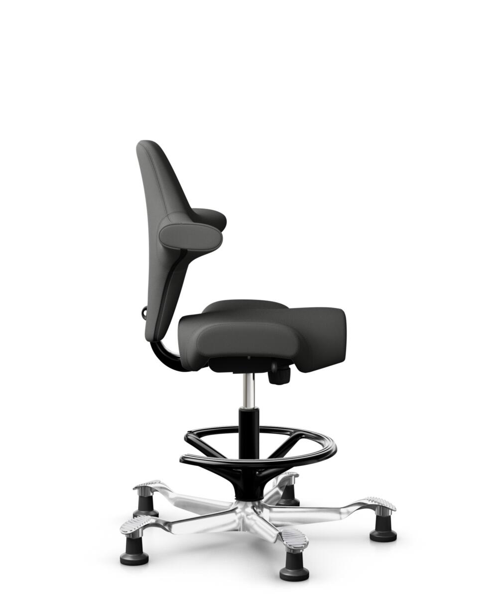 HÅG Capisco 8106 - Steelcut Trio 3 (Kvadrat) - Wol / Polyamide - STT383 - Charcoal - Framekleur - Zwart - Gasveer - 200 mm (Zithoogte 46-64cm) - Vloercontact - Glijdoppen - Voetenring - Ja, in framekleur - Voetster - Ja, voetster in gepolijst aluminium - 2