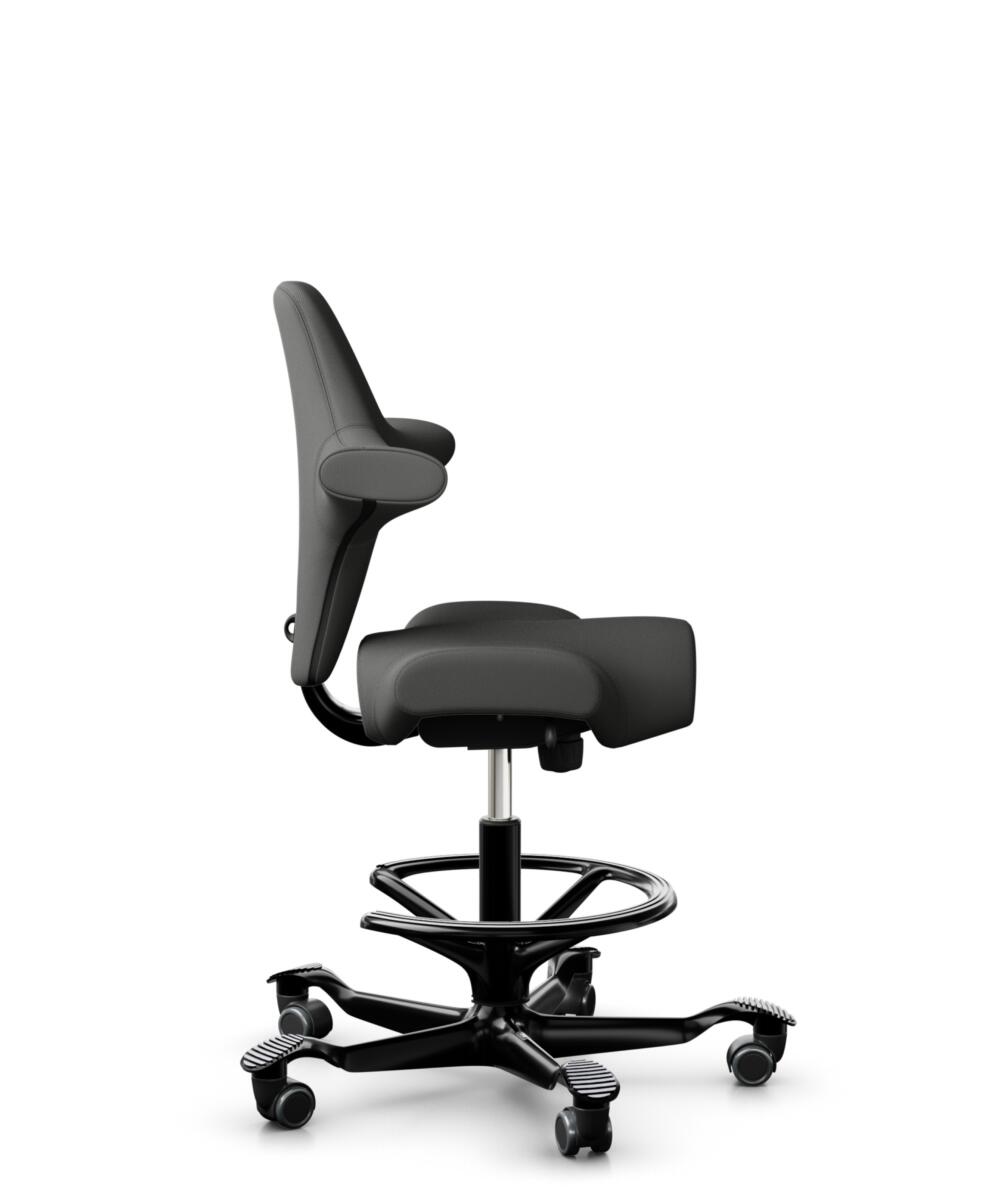 HÅG Capisco 8106 - Steelcut Trio 3 (Kvadrat) - Wol / Polyamide - STT383 - Charcoal - Framekleur - Zwart - Gasveer - 265 mm (Zithoogte 53-79cm) - Vloercontact - Zachte wielen t.b.v. harde vloeren - Voetenring - Ja, in framekleur - Voetster - Nee, voetst... - 2