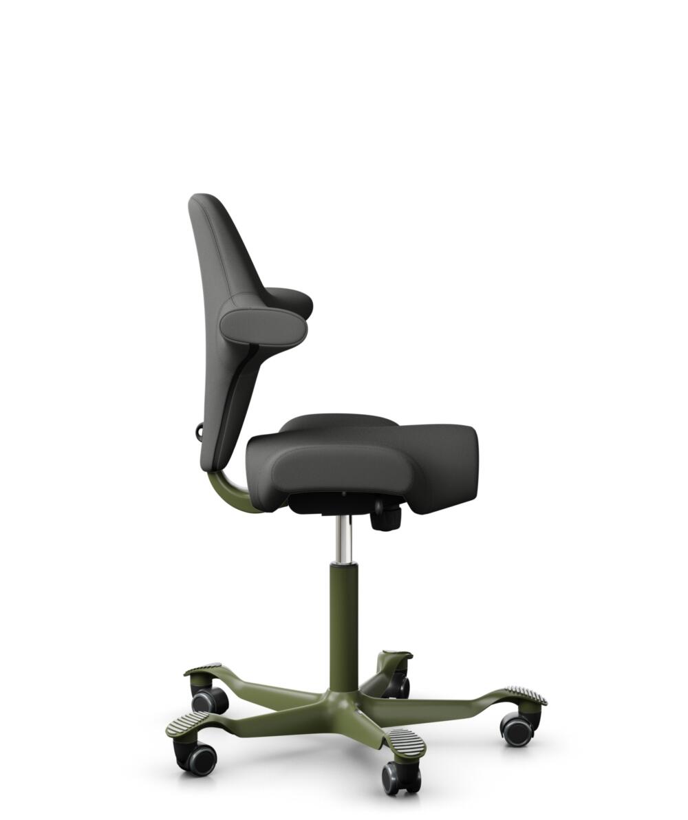 HÅG Capisco 8106 - Steelcut Trio 3 (Kvadrat) - Wol / Polyamide - STT383 - Charcoal - Framekleur - Moss Grey - Gasveer - 200 mm (Zithoogte 46-64cm) - Vloercontact - Harde wielen t.b.v. zachte vloeren - Voetenring - Nee, geen voetenring - Voetster - Nee,... - 2