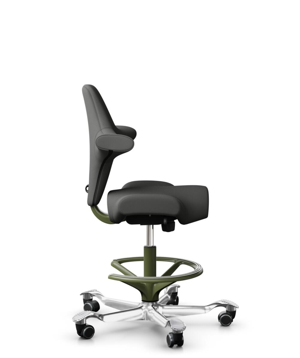 HÅG Capisco 8106 - Steelcut Trio 3 (Kvadrat) - Wol / Polyamide - STT383 - Charcoal - Framekleur - Moss Grey - Gasveer - 265 mm (Zithoogte 53-79cm) - Vloercontact - Zachte wielen t.b.v. harde vloeren - Voetenring - Ja, in framekleur - Voetster - Ja, voe... - 2
