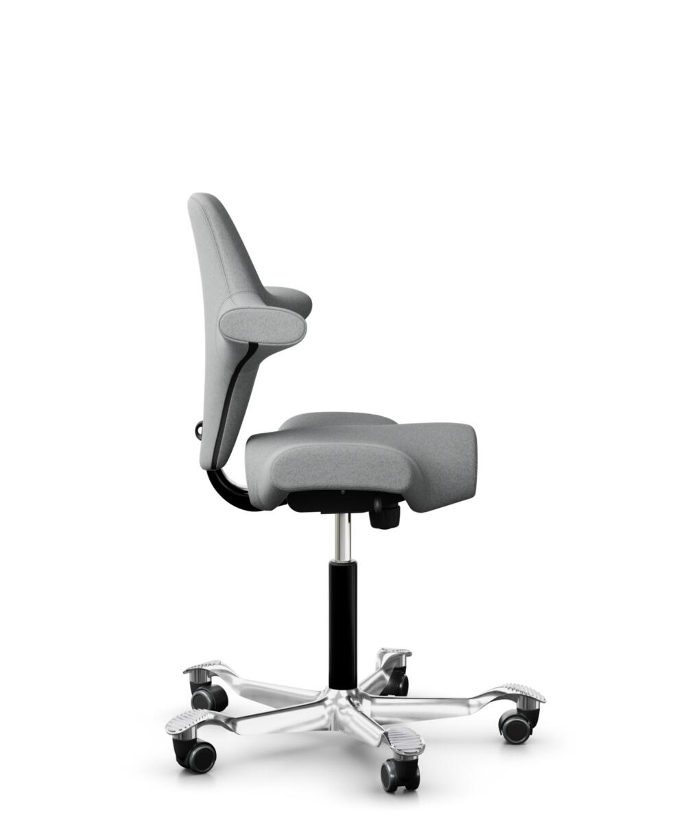 HÅG Capisco 8106 - Steelcut Trio 3 (Kvadrat) - Wol / Polyamide - STT383 - Charcoal - Framekleur - Moss Grey - Gasveer - 265 mm (Zithoogte 53-79cm) - Vloercontact - Glijdoppen - Voetenring - Ja, in framekleur - Voetster - Nee, voetster in framekleur - 1
